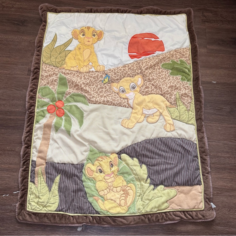Disney Baby 42 x 33 The Lion King Crib Nursery Comforter